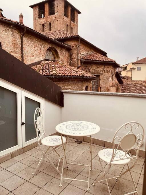 Piazza San Secondo Incantevole Appartamento Wifi Asti Ngoại thất bức ảnh